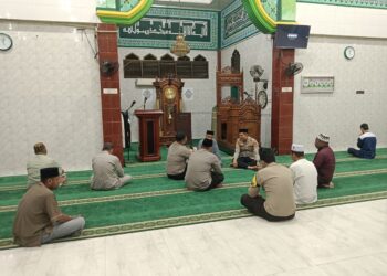 Subuh Keliling Di Bintuni! Kapolres Ajak Warga Jaga Kamtibmas dan Perkuat Kerukunan