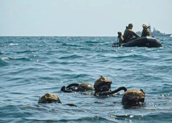 Tembus Kegelapan Bawah Laut, Kopaska Menyelam Bersama MTO ADF