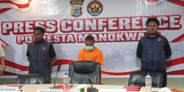Kapolresta Manokwari Pimpin Press Conference Pengungkapan Kasus Tindak Pidana Melakukan Kekerasan terhadap Anak Yang Menyebabkan Kematian dan Pencurian Dengan Kekerasan