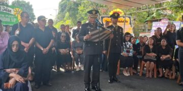 Berikan Penghormatan Terakhir Atas Jasa, Dedikasi dan Pengabdian kepada Bangsa dan Negara, Dandim 1310/Bitung Pimpin Upacara Persemayaman Brigjen TNI (Purn) Jorry Tuwaidan