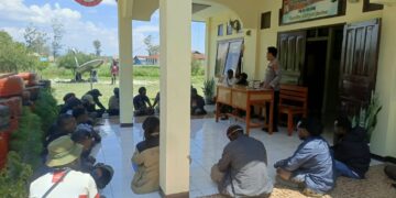 Mediasi secara Kekeluargaan, Polsek Bolakme Damaikan Warga