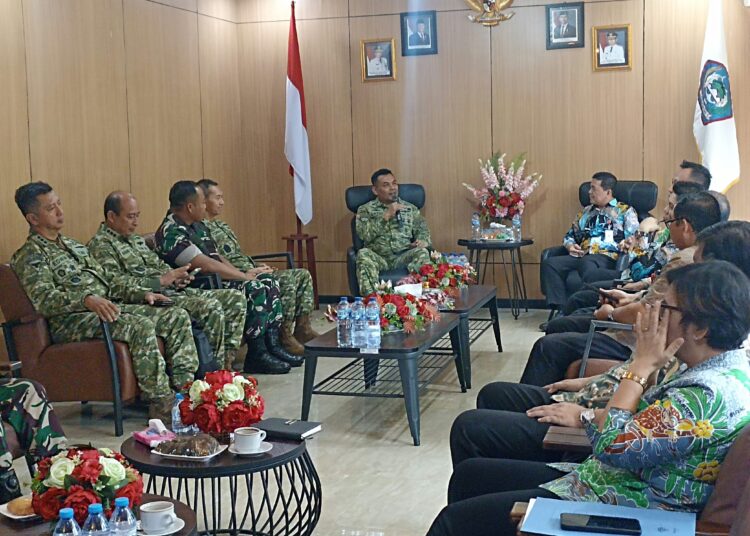 Sambut Tim Sahli Panglima TNI di Wilayah Kodim 1310/Bitung, Dandim 1310/Bitung Tegaskan Komitmen TNI Dukung Ketahanan Pangan dan Kesejahteraan Rakyat