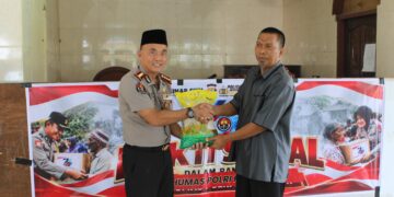 Sambut HUT Humas Polri Ke-75,Bidhumas Polda Papua Barat Gelar Bakti Sosial dan Sosialisasi HIV/Aids di Pondok Pesantren Hidayatullah