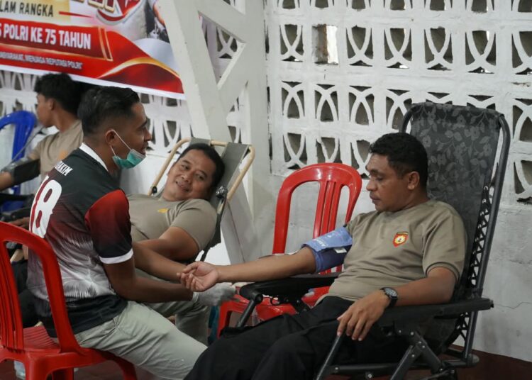 Sambut Hut Humas Polri Ke-75 Tahun 2026, Humas Polresta Manokwari Gelar Bakti Kesehatan Donor Darah di Aula Polresta Manokwari