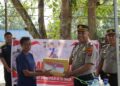 Sambut Hut Humas Polri Ke-75 Tahun 2026, Humas Polresta Manokwari Gelar Bakti Sosial Salurkan Sembako di Jalan Brawijaya Manokwari